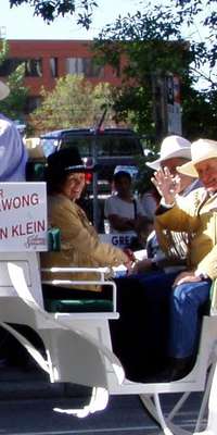 Ralph Klein, Canadian politician, dies at age 70